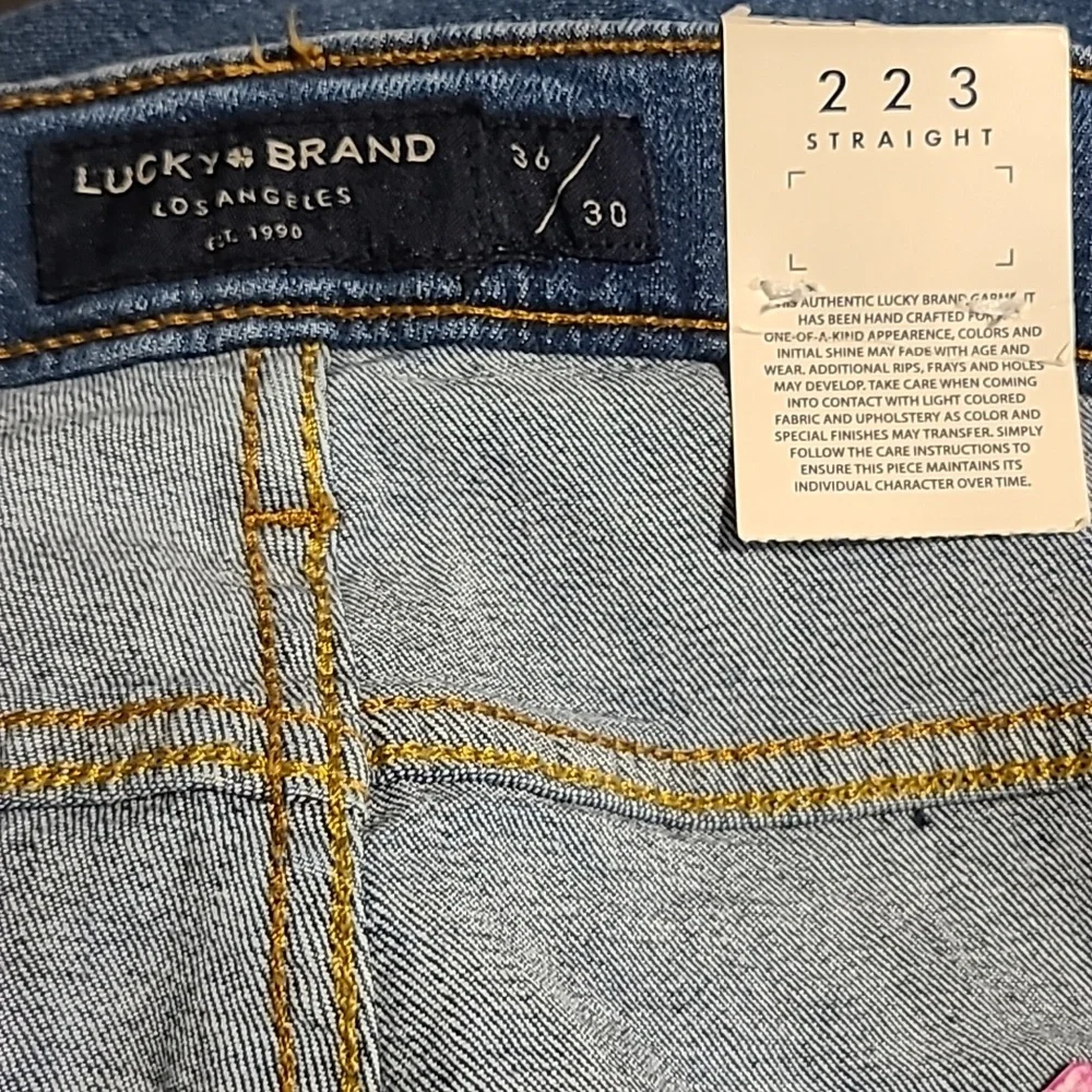 Men's Lucky Brand 223 Straight Jeans - size  36 x 30